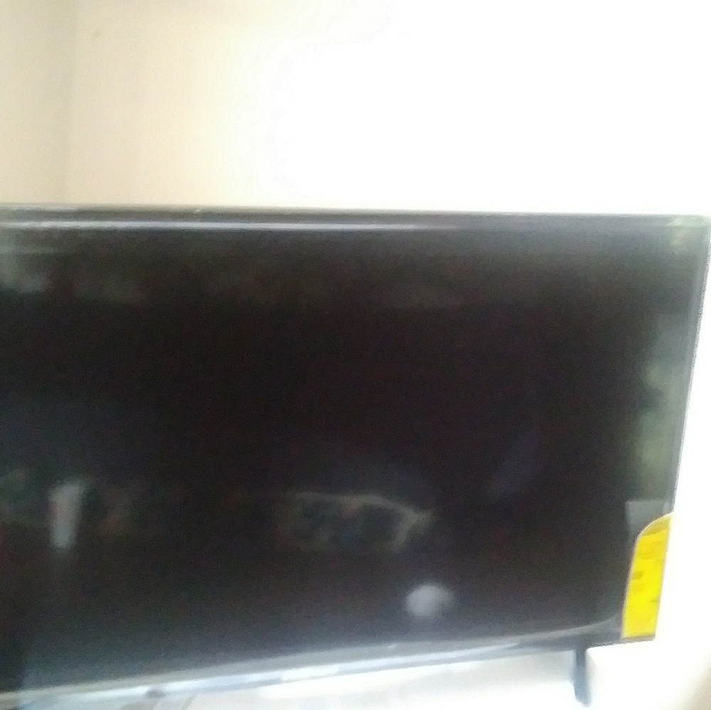 32" Element LED TV HD